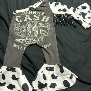 Johnny cash of the shoulder bell bottom outfit